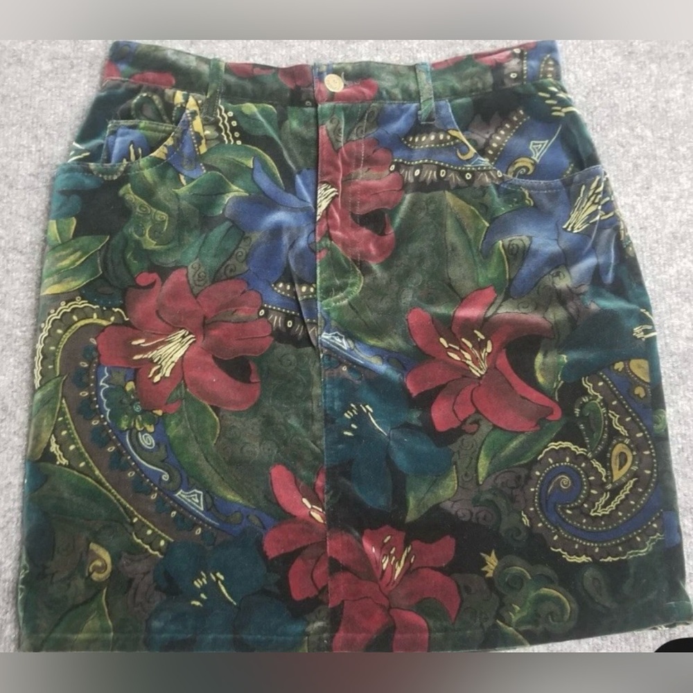 Vintage Guess by Georges Marciano Floral Velvet Skirt Size 30waist y2k
